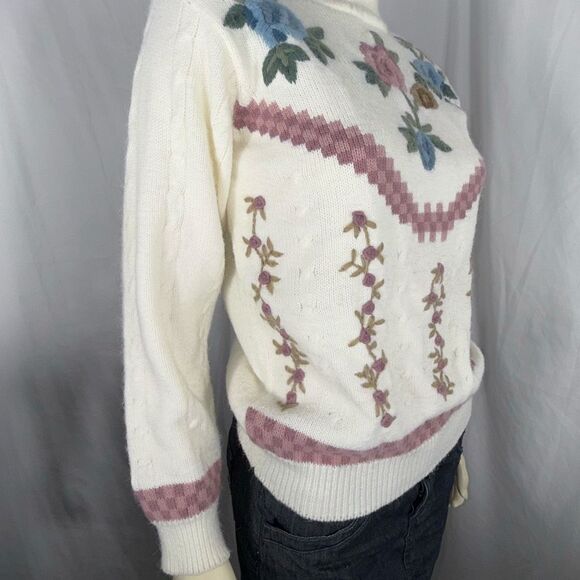 Vintage Alfred Dunner Floral Embroidered Sweater Cream Mock Neck Made in Hong Ko - Picture 2 of 16